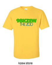 Load image into Gallery viewer, Green KZEW 98 ZOO T-shirt with Daisy graphic, casual shirt for men and women, featuring vibrant floral design and comfortable fit.
